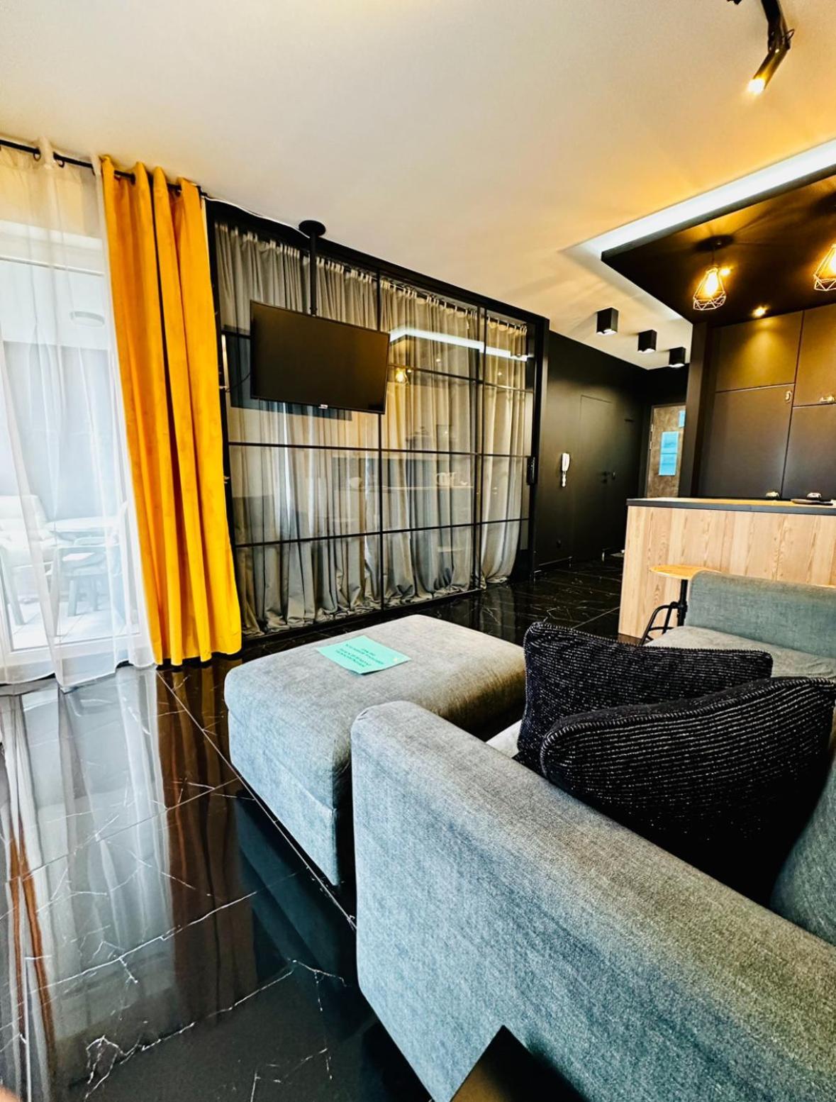 Apartamento Apartament Z Widokiem Na Kazimierz/Forum Przestrzenie Cracovia Exterior foto